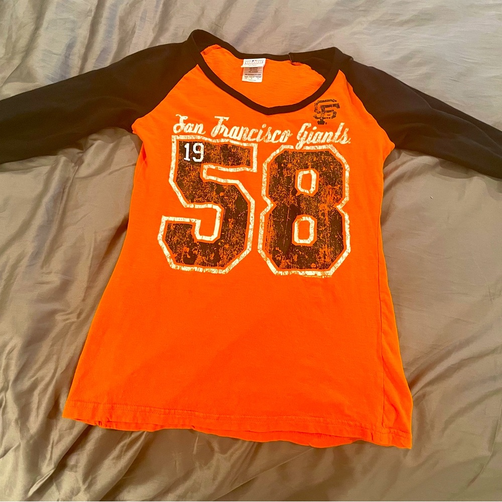 Campus Lifestyle Giants shirt